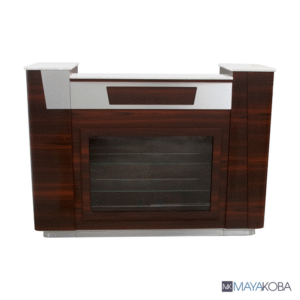 Quầy lễ tân Avon I có tủ kính trưng bày của Mayakoba