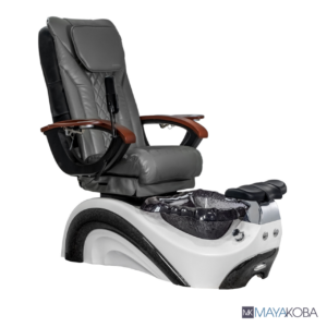 PERLA spa chăm sóc móng chân với mặt ghế EX-R của Mayakoba